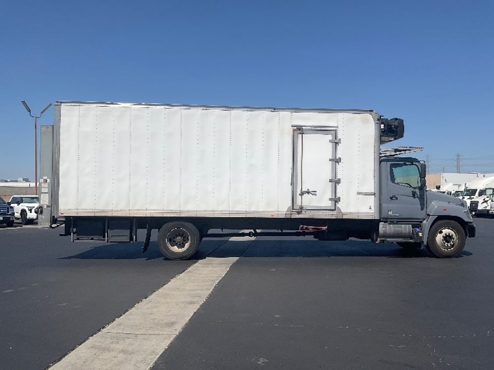 Refrigerated Truck-Light and Medium Duty Trucks-Hino-2018-338-Anaheim-CA-250,003\n\t\tmiles-$ 39,250 - Image 15