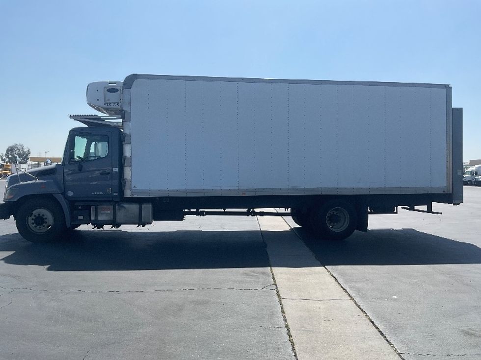 Refrigerated Truck-Light and Medium Duty Trucks-Hino-2018-338-Anaheim-CA-250,003\n\t\tmiles-$ 39,250 - Image 4