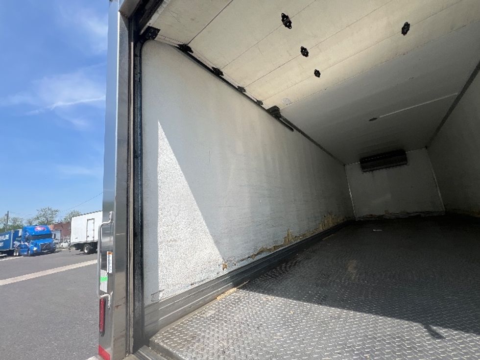Refrigerated Truck-Light and Medium Duty Trucks-Hino-2018-338-Baltimore-MD-115,493\n\t\tmiles-$ 53,500 - Image 11