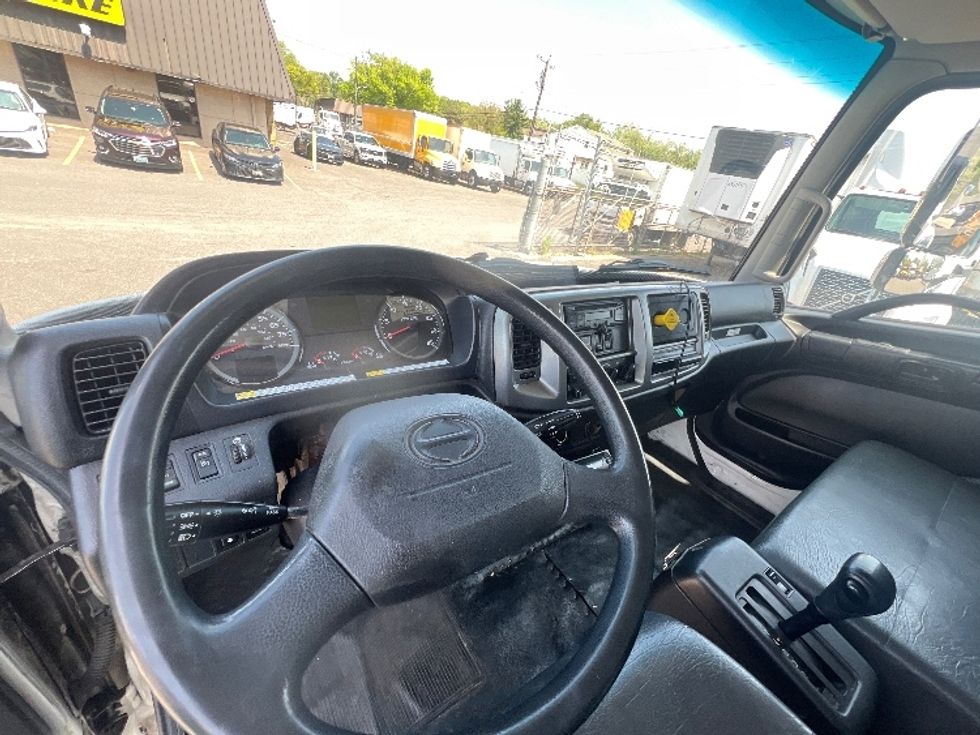 Refrigerated Truck-Light and Medium Duty Trucks-Hino-2018-338-Baltimore-MD-115,493\n\t\tmiles-$ 53,500 - Image 17