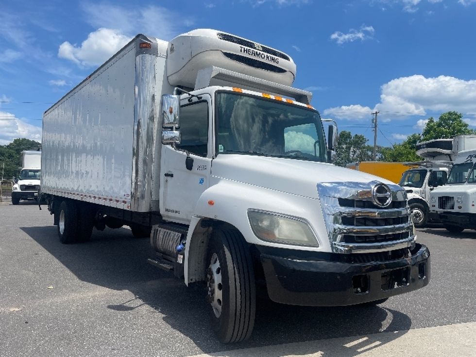 Refrigerated Truck-Light and Medium Duty Trucks-Hino-2018-338-Baltimore-MD-189,150\n\t\tmiles-$ 37,500 - Image 1