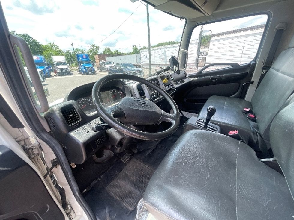 Refrigerated Truck-Light and Medium Duty Trucks-Hino-2018-338-Baltimore-MD-189,150\n\t\tmiles-$ 37,500 - Image 15