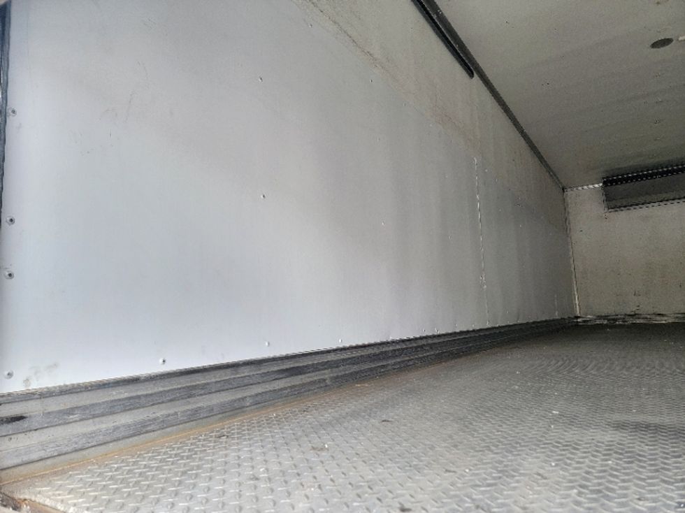 Refrigerated Truck-Light and Medium Duty Trucks-Hino-2018-338-Baltimore-MD-189,150\n\t\tmiles-$ 37,500 - Image 17