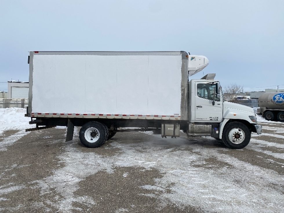Refrigerated Truck-Light and Medium Duty Trucks-Hino-2018-338-Edmonton-AB-470,932\n\t\tkm-$ 41,750 - Image 15