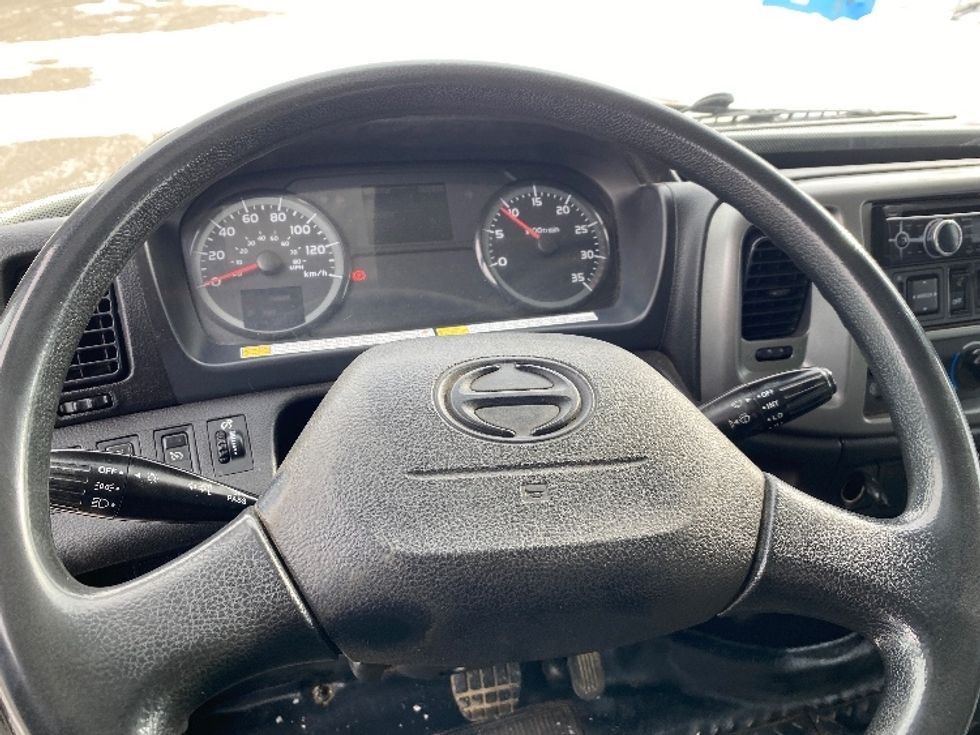 Refrigerated Truck-Light and Medium Duty Trucks-Hino-2018-338-Edmonton-AB-470,932\n\t\tkm-$ 41,750 - Image 18