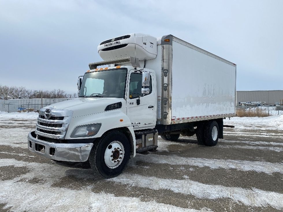 Refrigerated Truck-Light and Medium Duty Trucks-Hino-2018-338-Edmonton-AB-470,932\n\t\tkm-$ 41,750 - Image 3