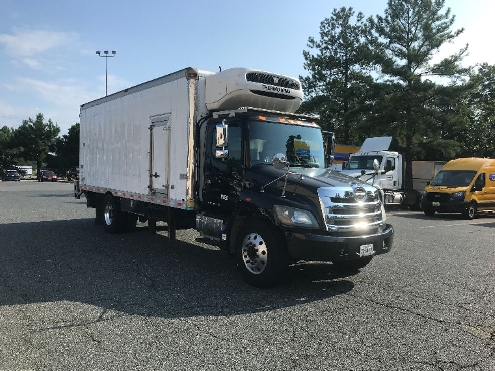 Refrigerated Truck-Light and Medium Duty Trucks-Hino-2018-338-Fredericksburg-VA-207,823\n\t\tmiles-$ 25,750 - Image 1