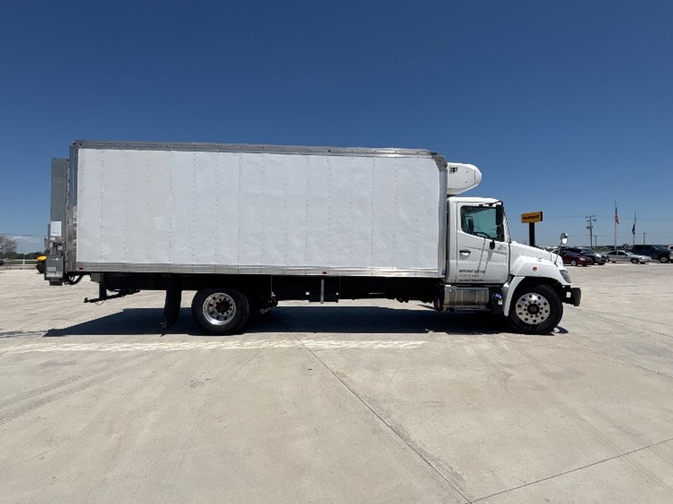 Refrigerated Truck-Light and Medium Duty Trucks-Hino-2018-338-Greeley-CO-47,571\n\t\tmiles-$ 50,500 - Image 15