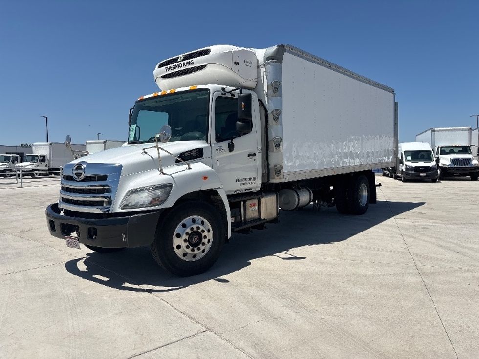 Refrigerated Truck-Light and Medium Duty Trucks-Hino-2018-338-Greeley-CO-47,571\n\t\tmiles-$ 50,500 - Image 3