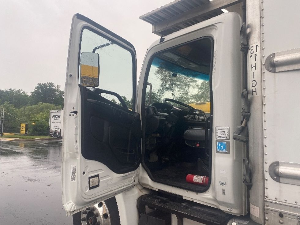 Refrigerated Truck-Light and Medium Duty Trucks-Hino-2018-338-Spartanburg-SC-352,171\n\t\tmiles-$ 20,250 - Image 16