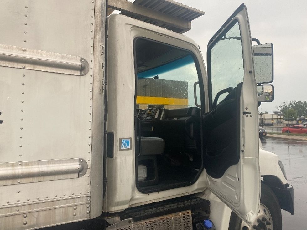 Refrigerated Truck-Light and Medium Duty Trucks-Hino-2018-338-Spartanburg-SC-352,171\n\t\tmiles-$ 20,250 - Image 20