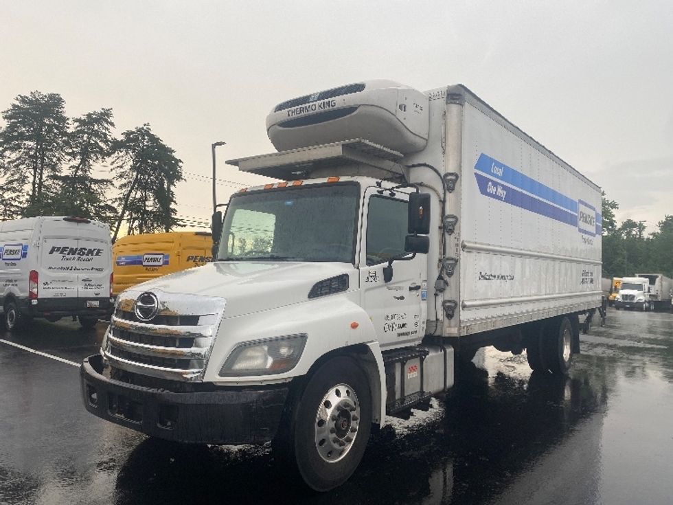 Refrigerated Truck-Light and Medium Duty Trucks-Hino-2018-338-Spartanburg-SC-352,171\n\t\tmiles-$ 20,250 - Image 3