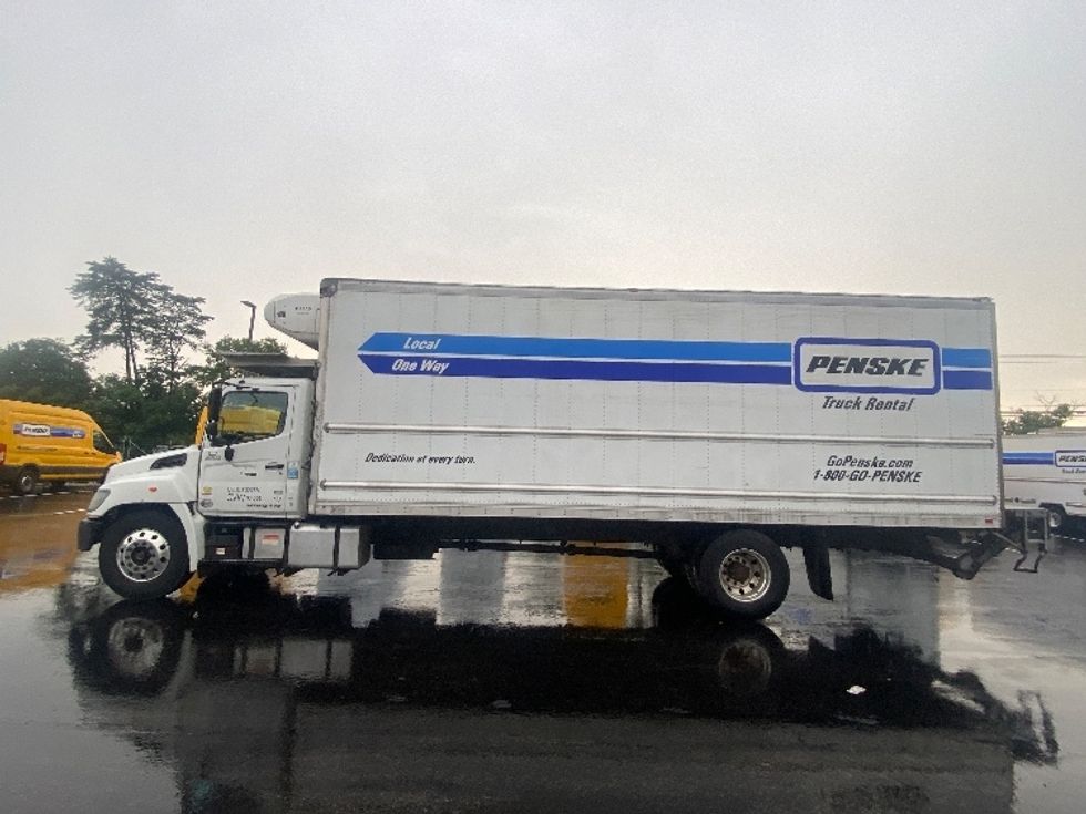 Refrigerated Truck-Light and Medium Duty Trucks-Hino-2018-338-Spartanburg-SC-352,171\n\t\tmiles-$ 20,250 - Image 4