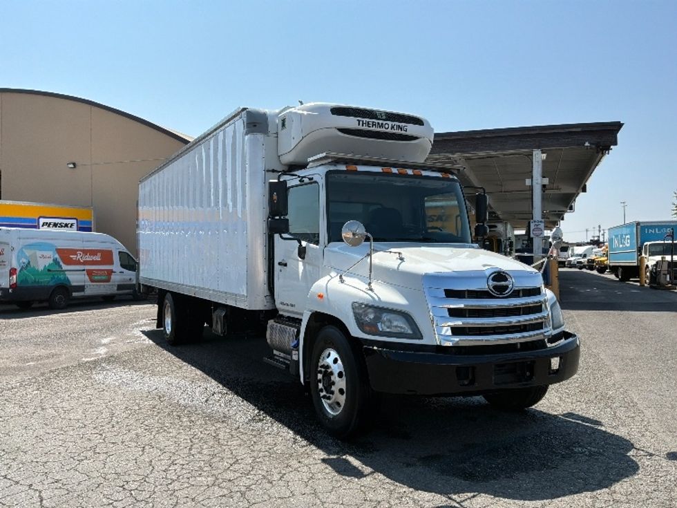 Refrigerated Truck-Light and Medium Duty Trucks-Hino-2018-338-Tacoma-WA-114,333\n\t\tmiles-$ 53,500 - Image 1