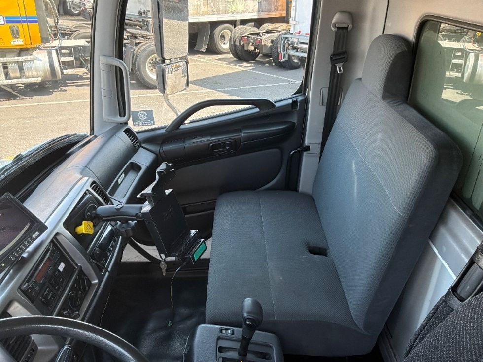 Refrigerated Truck-Light and Medium Duty Trucks-Hino-2018-338-Tacoma-WA-114,333\n\t\tmiles-$ 53,500 - Image 19