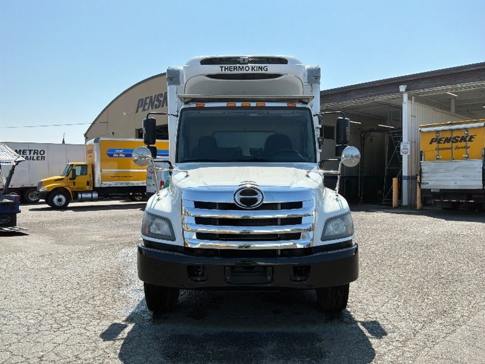 Refrigerated Truck-Light and Medium Duty Trucks-Hino-2018-338-Tacoma-WA-114,333\n\t\tmiles-$ 53,500 - Image 2