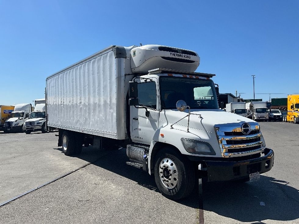 Refrigerated Truck-Light and Medium Duty Trucks-Hino-2018-338-Tacoma-WA-128,858\n\t\tmiles-$ 47,750 - Image 1