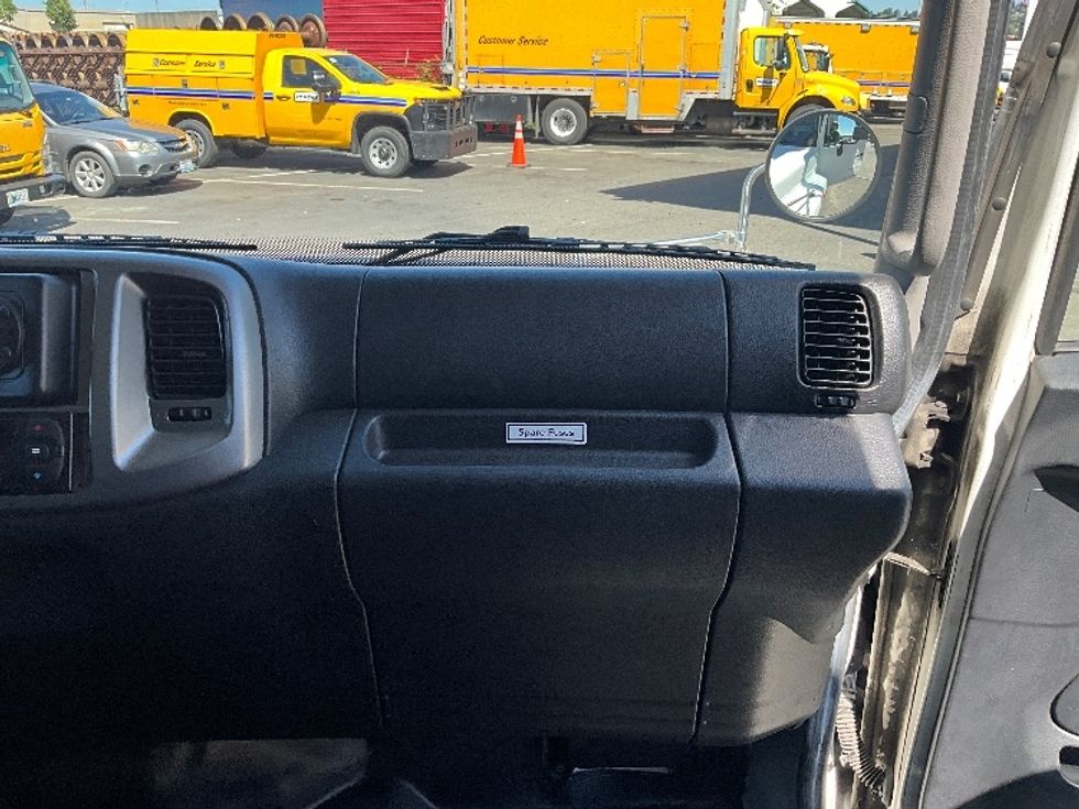 Refrigerated Truck-Light and Medium Duty Trucks-Hino-2018-338-Tacoma-WA-128,858\n\t\tmiles-$ 47,750 - Image 21
