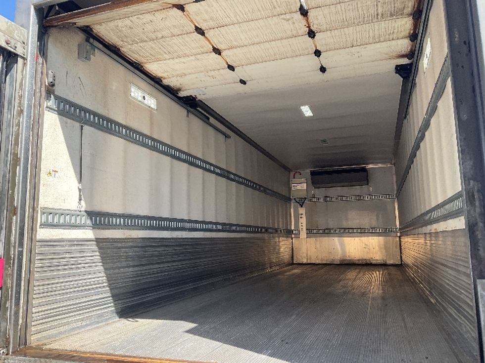 Refrigerated Truck-Light and Medium Duty Trucks-Hino-2018-338-Tacoma-WA-134,706\n\t\tmiles-$ 50,250 - Image 11