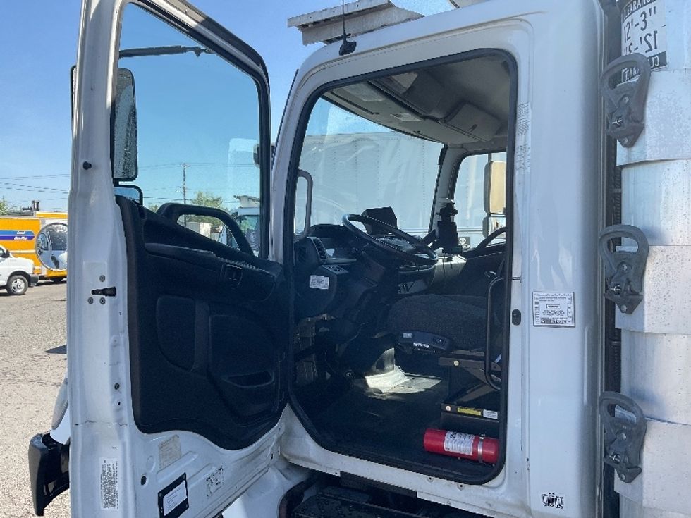 Refrigerated Truck-Light and Medium Duty Trucks-Hino-2018-338-Tacoma-WA-134,706\n\t\tmiles-$ 50,250 - Image 16