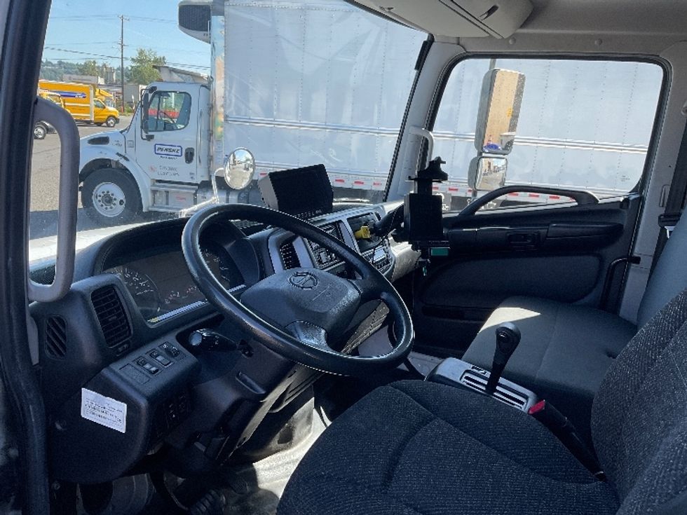 Refrigerated Truck-Light and Medium Duty Trucks-Hino-2018-338-Tacoma-WA-134,706\n\t\tmiles-$ 50,250 - Image 17