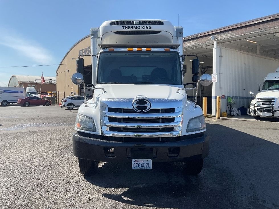 Refrigerated Truck-Light and Medium Duty Trucks-Hino-2018-338-Tacoma-WA-134,706\n\t\tmiles-$ 50,250 - Image 2