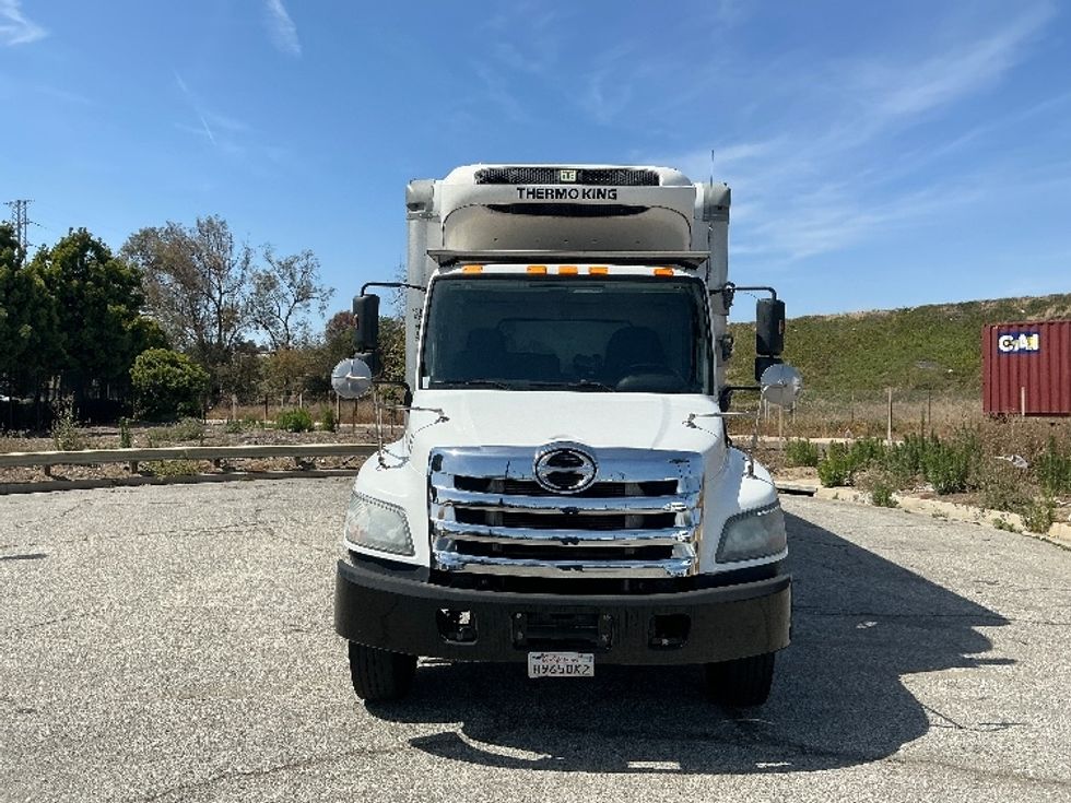 Refrigerated Truck-Light and Medium Duty Trucks-Hino-2018-338-Torrance-CA-127,770\n\t\tmiles-$ 51,250 - Image 2