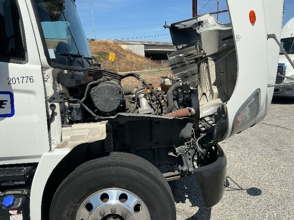 Refrigerated Truck-Light and Medium Duty Trucks-Hino-2018-338-Torrance-CA-127,770\n\t\tmiles-$ 51,250 - Image 23