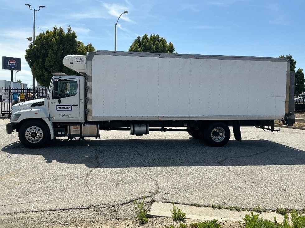 Refrigerated Truck-Light and Medium Duty Trucks-Hino-2018-338-Torrance-CA-127,770\n\t\tmiles-$ 51,250 - Image 4