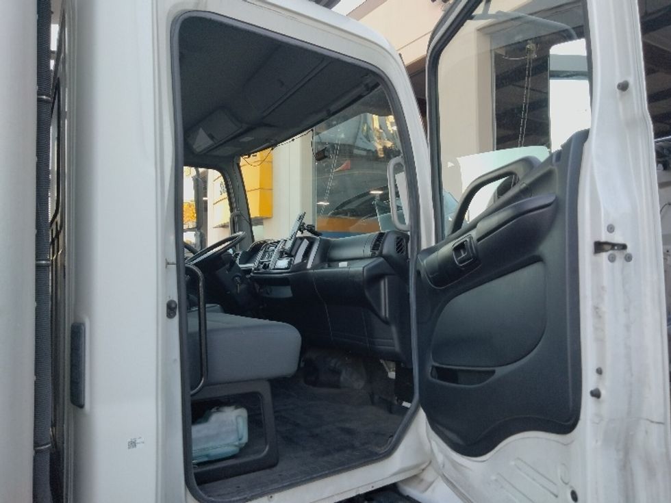 Refrigerated Truck-Light and Medium Duty Trucks-Hino-2018-338-Torrance-CA-159,873\n\t\tmiles-$ 52,000 - Image 20