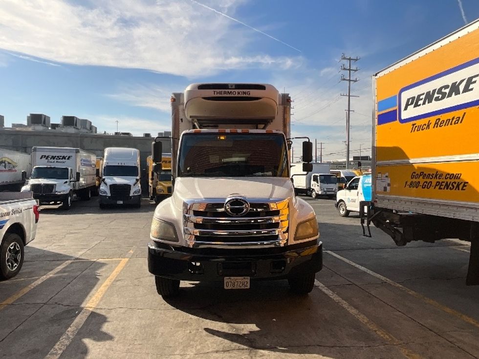 Refrigerated Truck-Light and Medium Duty Trucks-Hino-2018-338-Torrance-CA-274,742\n\t\tmiles-$ 33,000 - Image 2