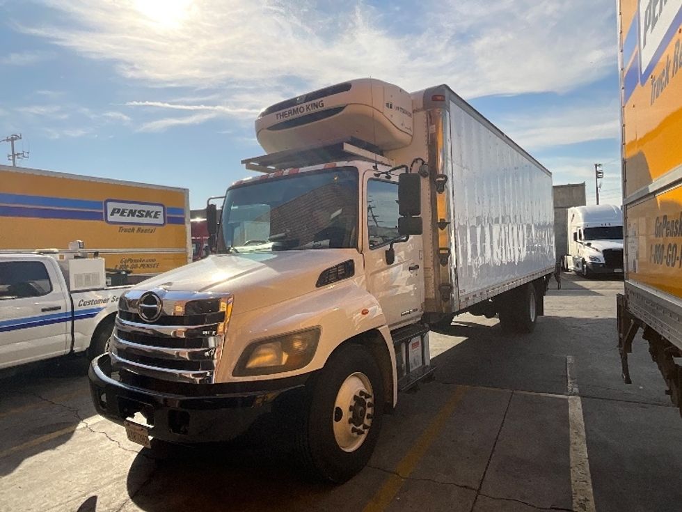 Refrigerated Truck-Light and Medium Duty Trucks-Hino-2018-338-Torrance-CA-274,742\n\t\tmiles-$ 33,000 - Image 3