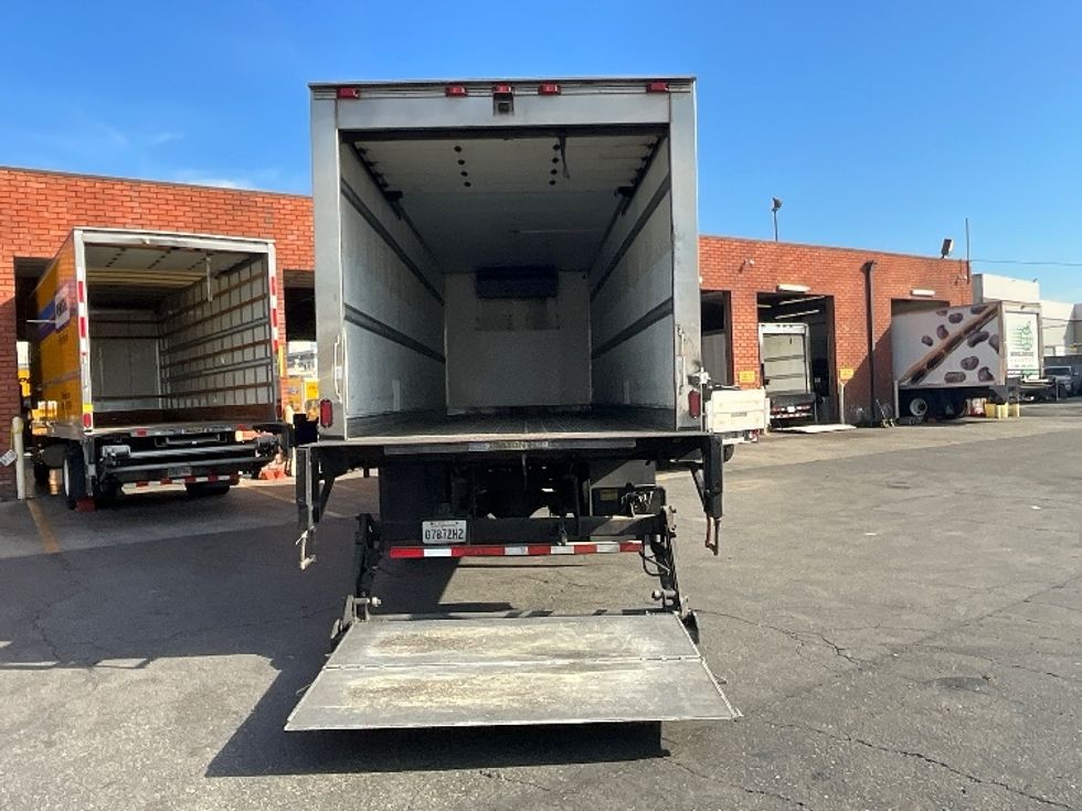 Refrigerated Truck-Light and Medium Duty Trucks-Hino-2018-338-Torrance-CA-274,742\n\t\tmiles-$ 33,000 - Image 9