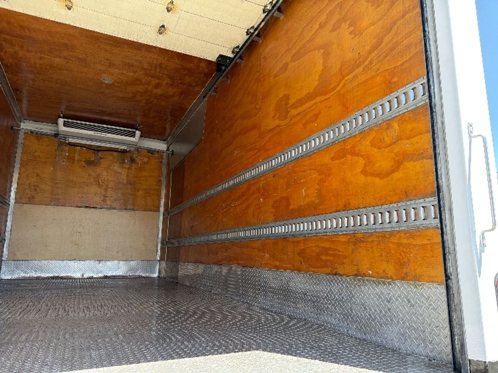 Refrigerated Truck-Light and Medium Duty Trucks-Hino-2018-338-West Sacramento-CA-166,200\n\t\tmiles-$ 32,250 - Image 11