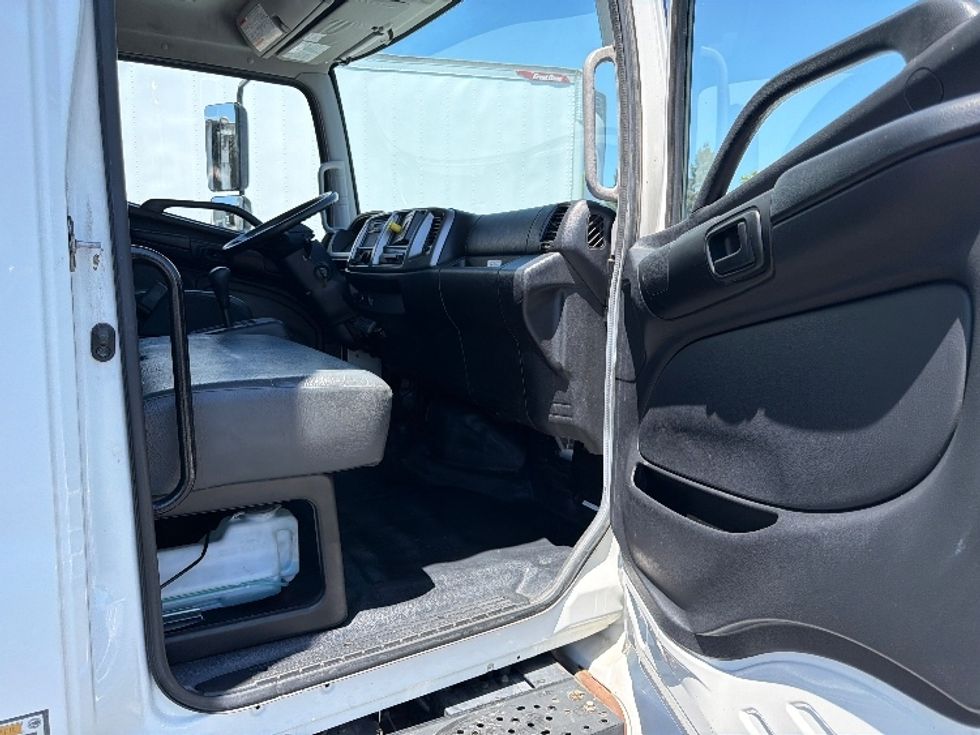 Refrigerated Truck-Light and Medium Duty Trucks-Hino-2018-338-West Sacramento-CA-166,200\n\t\tmiles-$ 32,250 - Image 19