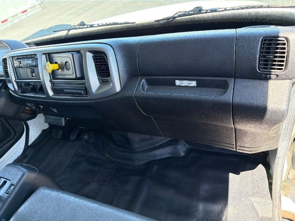 Refrigerated Truck-Light and Medium Duty Trucks-Hino-2018-338-West Sacramento-CA-166,200\n\t\tmiles-$ 32,250 - Image 20