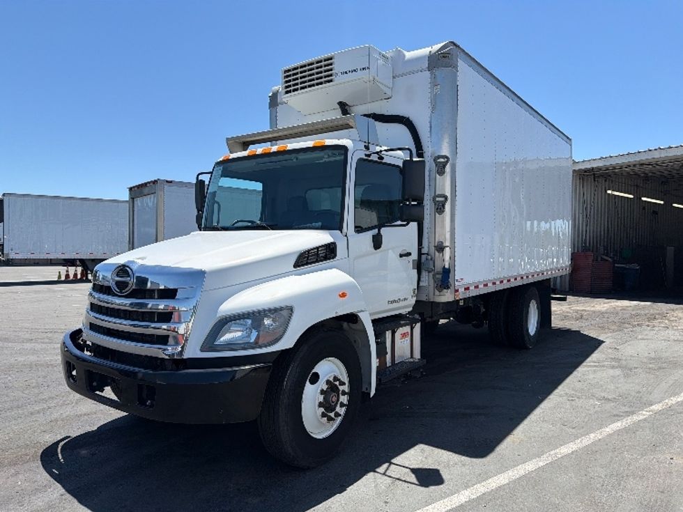 Refrigerated Truck-Light and Medium Duty Trucks-Hino-2018-338-West Sacramento-CA-166,200\n\t\tmiles-$ 32,250 - Image 3