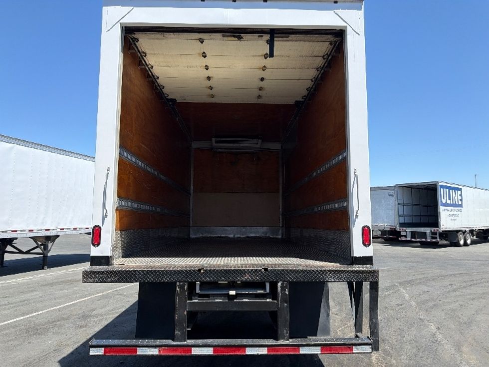 Refrigerated Truck-Light and Medium Duty Trucks-Hino-2018-338-West Sacramento-CA-166,200\n\t\tmiles-$ 32,250 - Image 8