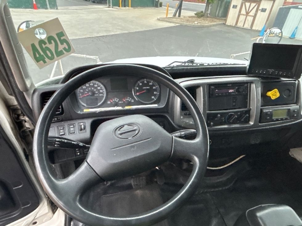 Refrigerated Truck-Light and Medium Duty Trucks-Hino-2018-338-West Sacramento-CA-175,891\n\t\tmiles-$ 42,000 - Image 18