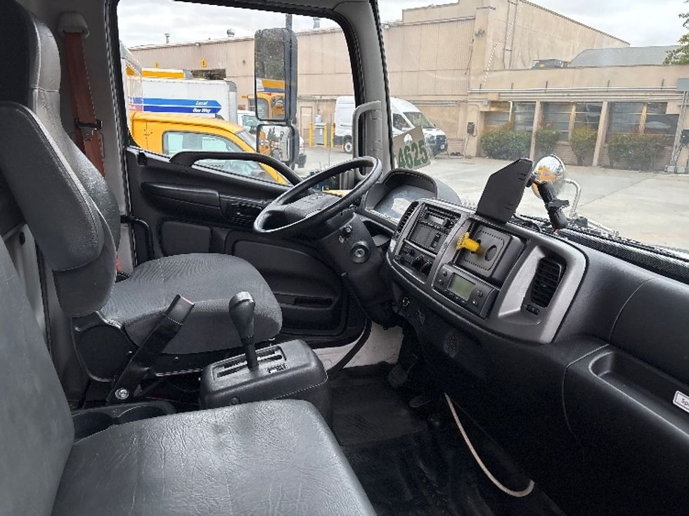 Refrigerated Truck-Light and Medium Duty Trucks-Hino-2018-338-West Sacramento-CA-175,891\n\t\tmiles-$ 42,000 - Image 22