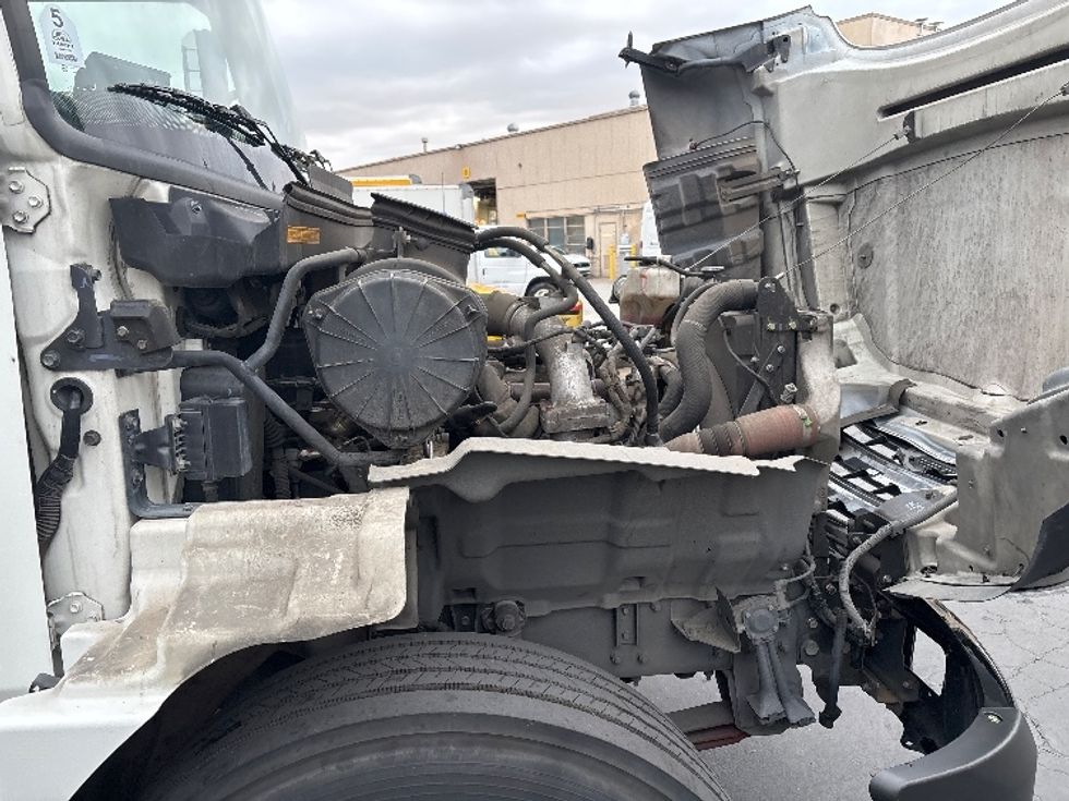 Refrigerated Truck-Light and Medium Duty Trucks-Hino-2018-338-West Sacramento-CA-175,891\n\t\tmiles-$ 42,000 - Image 23