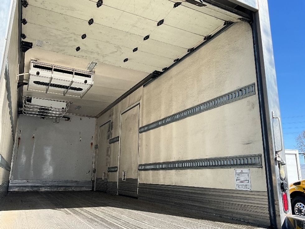 Refrigerated Truck-Light and Medium Duty Trucks-Hino-2018-338-West Sacramento-CA-184,889\n\t\tmiles-$ 40,500 - Image 12