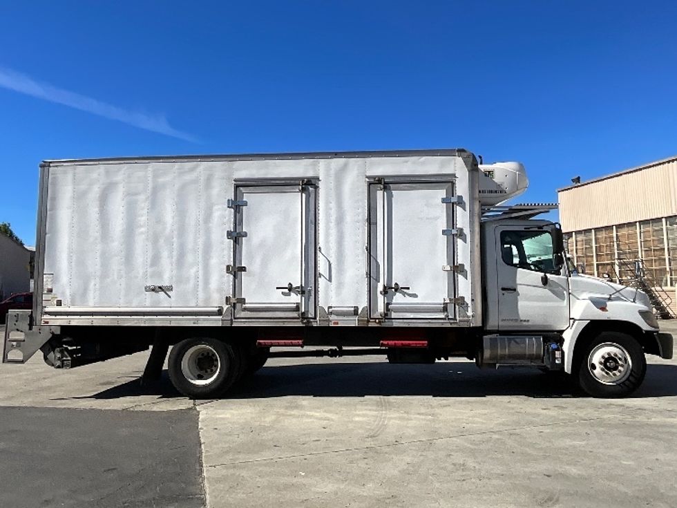 Refrigerated Truck-Light and Medium Duty Trucks-Hino-2018-338-West Sacramento-CA-184,889\n\t\tmiles-$ 40,500 - Image 15