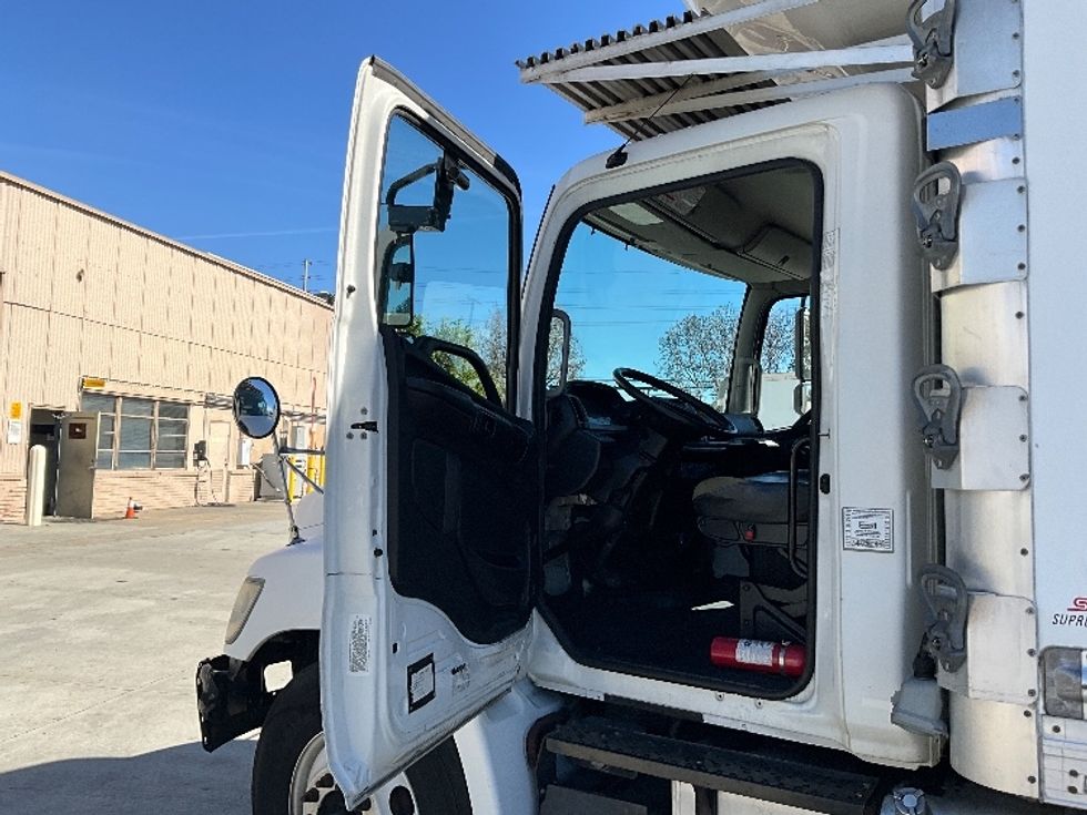 Refrigerated Truck-Light and Medium Duty Trucks-Hino-2018-338-West Sacramento-CA-184,889\n\t\tmiles-$ 40,500 - Image 16