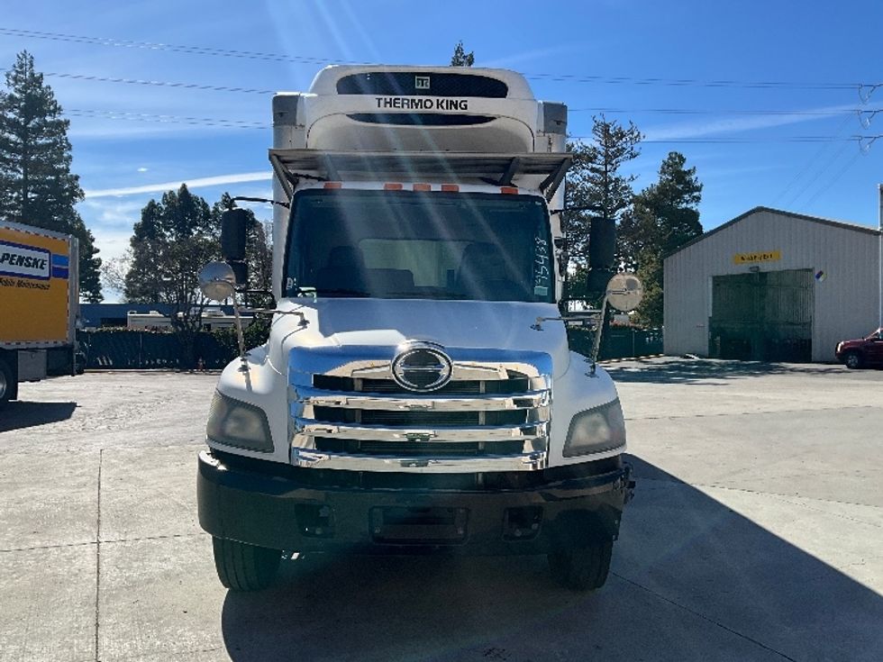 Refrigerated Truck-Light and Medium Duty Trucks-Hino-2018-338-West Sacramento-CA-184,889\n\t\tmiles-$ 40,500 - Image 2