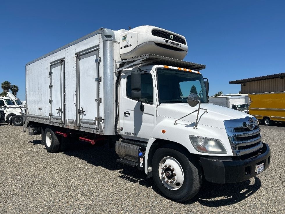 Refrigerated Truck-Light and Medium Duty Trucks-Hino-2018-338-West Sacramento-CA-185,881\n\t\tmiles-$ 39,500 - Image 1