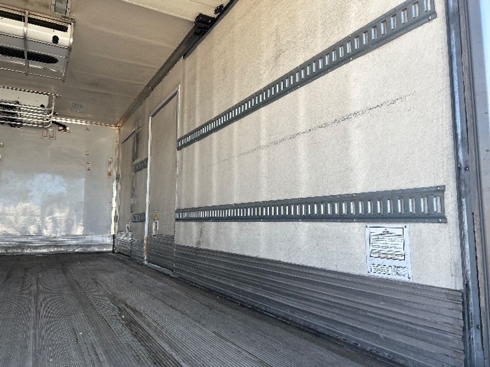 Refrigerated Truck-Light and Medium Duty Trucks-Hino-2018-338-West Sacramento-CA-185,881\n\t\tmiles-$ 39,500 - Image 12