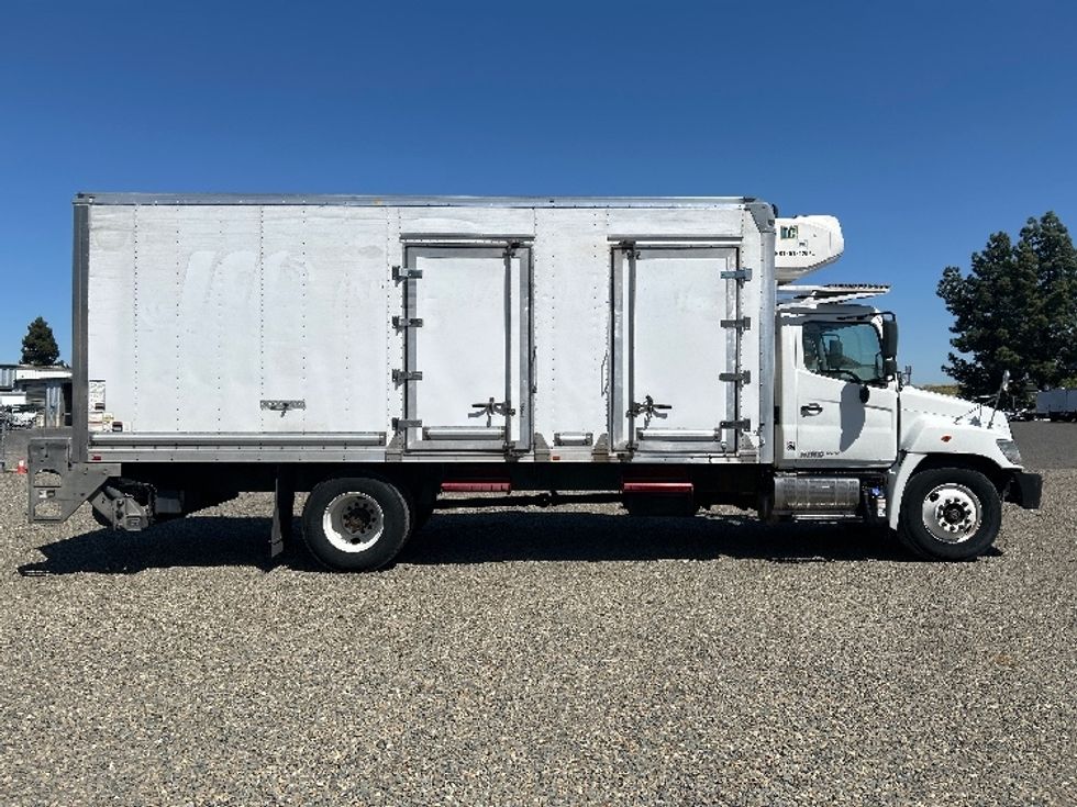Refrigerated Truck-Light and Medium Duty Trucks-Hino-2018-338-West Sacramento-CA-185,881\n\t\tmiles-$ 39,500 - Image 15