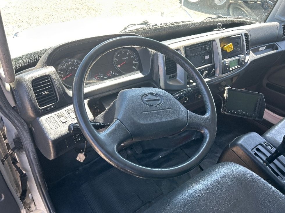Refrigerated Truck-Light and Medium Duty Trucks-Hino-2018-338-West Sacramento-CA-185,881\n\t\tmiles-$ 39,500 - Image 17