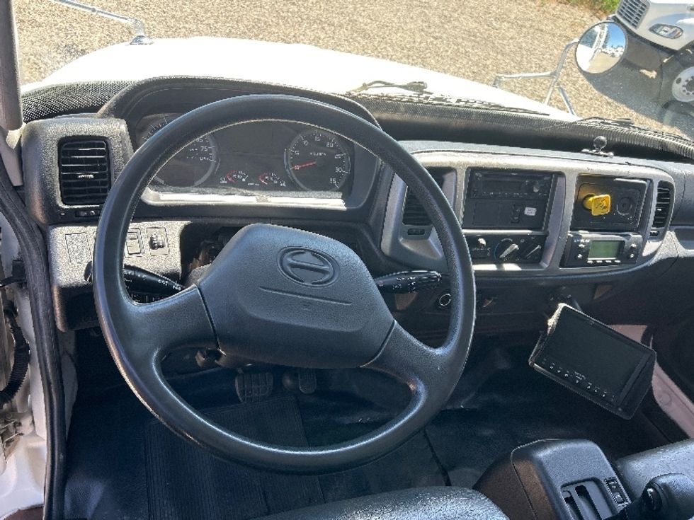 Refrigerated Truck-Light and Medium Duty Trucks-Hino-2018-338-West Sacramento-CA-185,881\n\t\tmiles-$ 39,500 - Image 18